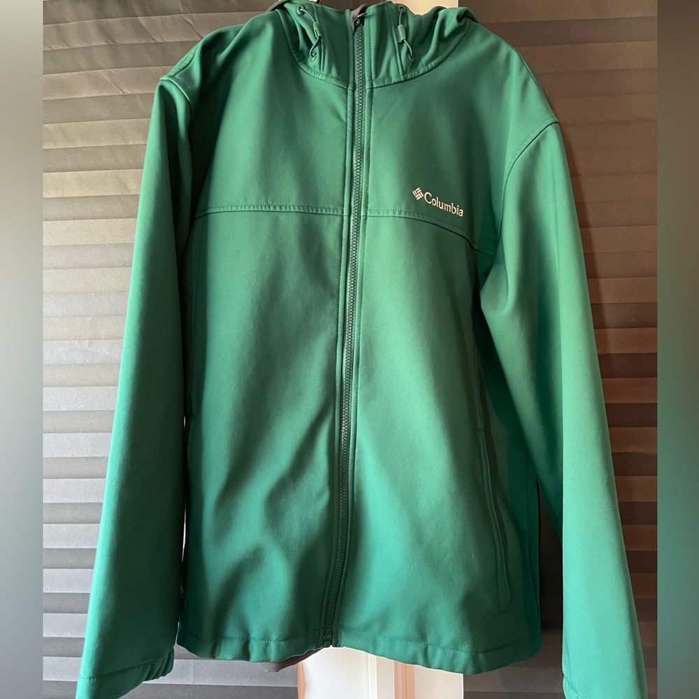 Men’s Columbia Jacket worn once size large